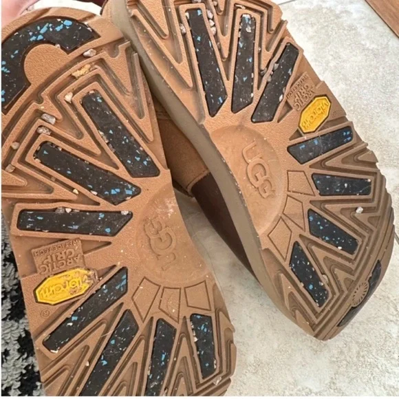 UGG boots - Picture 12 of 12